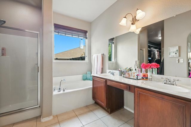 1925 Fountain Spray Drive, Wylie, TX 75098