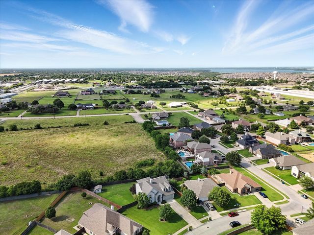 1925 Fountain Spray Drive, Wylie, TX 75098
