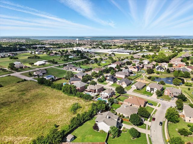 1925 Fountain Spray Drive, Wylie, TX 75098