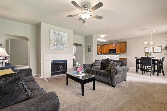 1925 Fountain Spray Drive, Wylie, TX 75098