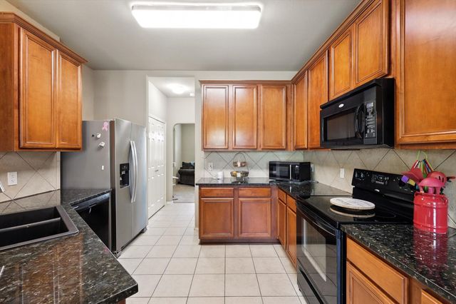 1925 Fountain Spray Drive, Wylie, TX 75098