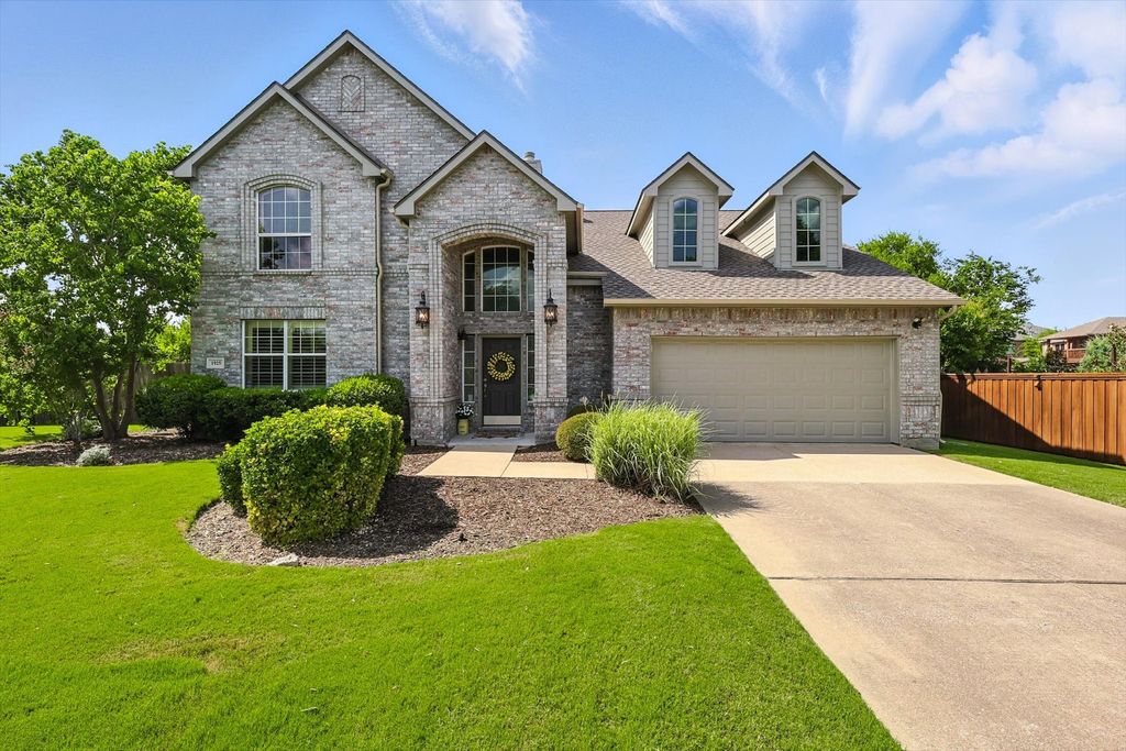 1925 Fountain Spray Drive, Wylie, TX 75098
