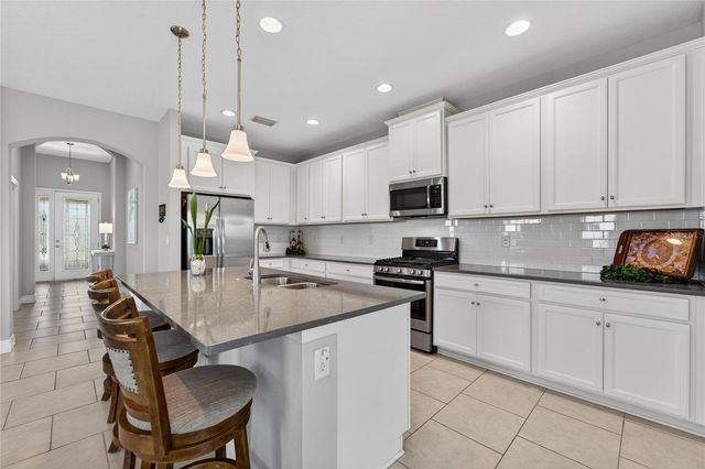 5427 SILVER SUN DRIVE, Apollo Beach, FL 33572