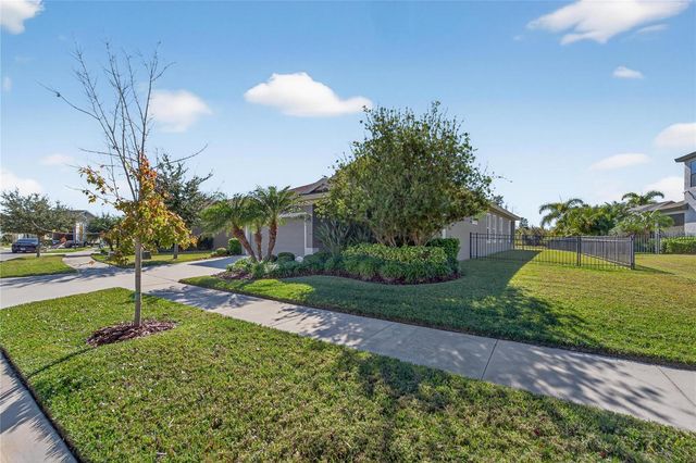 5427 SILVER SUN DRIVE, Apollo Beach, FL 33572