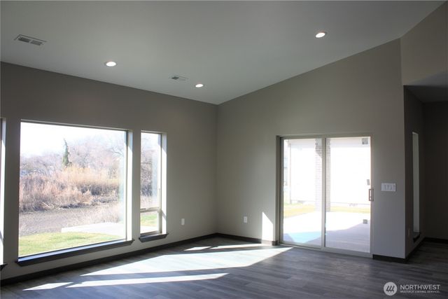 3493 Blue Heron Lane, Moses Lake, WA 98837