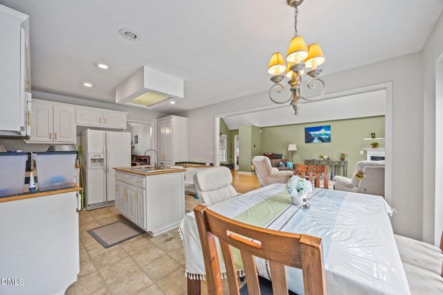 3813 Long Meadow Drive, Mebane, NC 27302