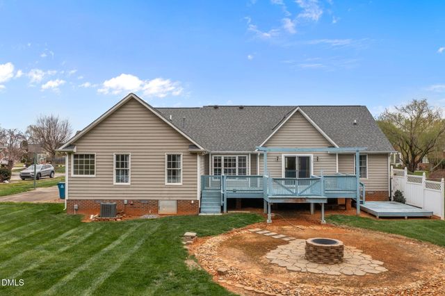 3813 Long Meadow Drive, Mebane, NC 27302
