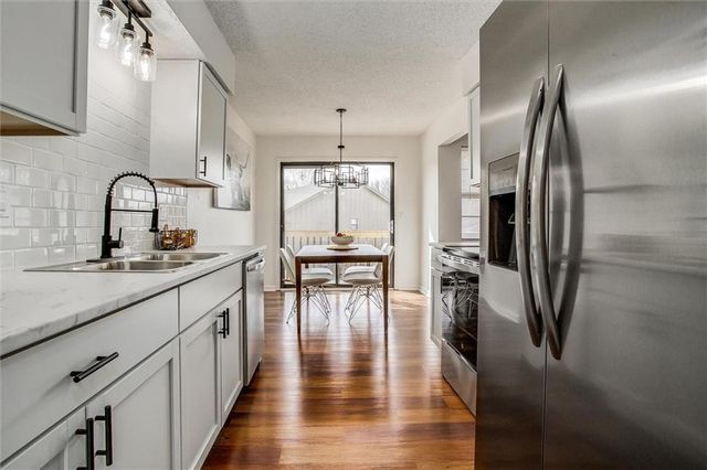 8516 Ditzler Avenue, Raytown, MO 64138