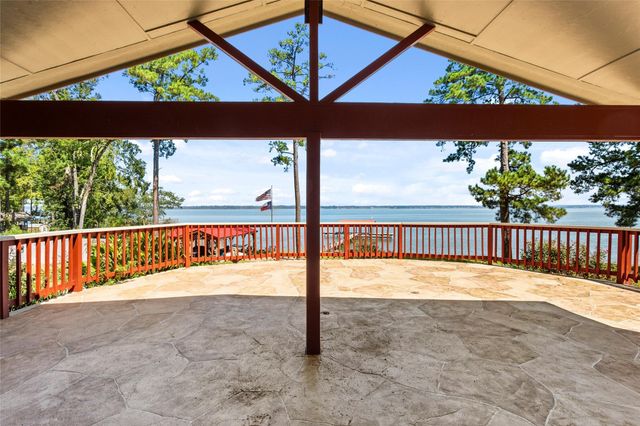 200 Trott Lane, Point Blank, TX 77364