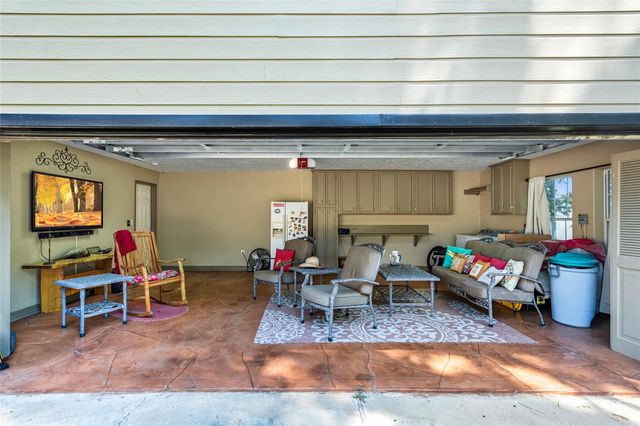 200 Trott Lane, Point Blank, TX 77364