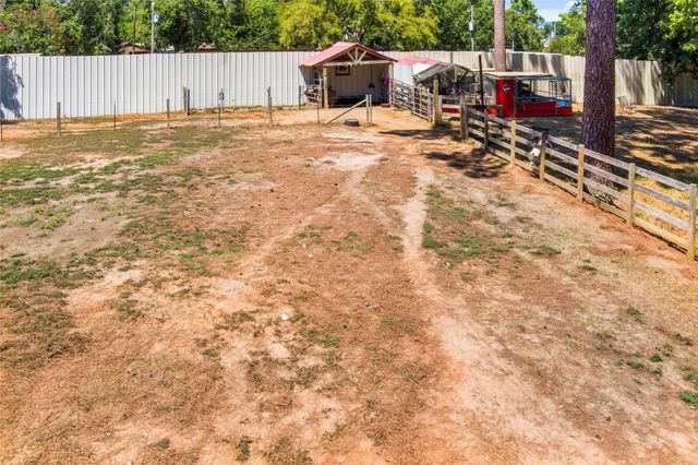 200 Trott Lane, Point Blank, TX 77364