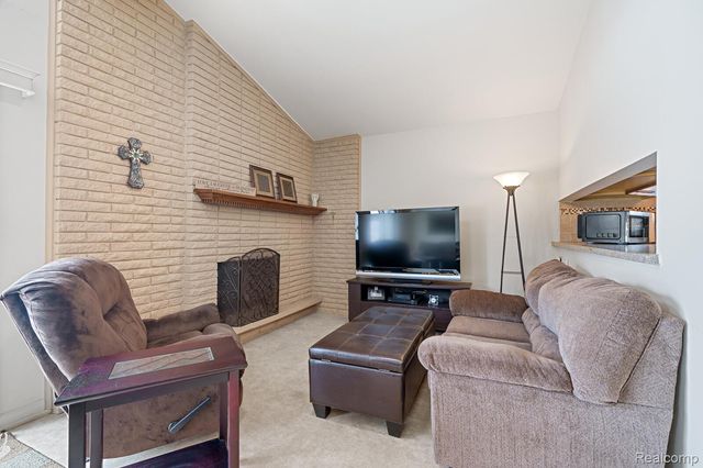 13443 Haupt Drive, Warren, MI 48088