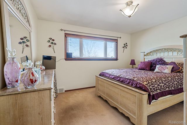 13443 Haupt Drive, Warren, MI 48088