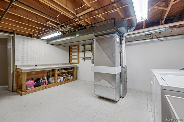 13443 Haupt Drive, Warren, MI 48088