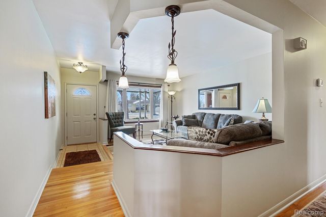 13443 Haupt Drive, Warren, MI 48088