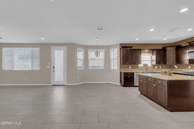 468 EMERALD BLUFF Drive, Horizon City, TX 79928