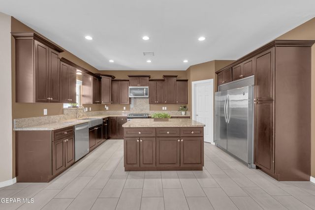 468 EMERALD BLUFF Drive, Horizon City, TX 79928