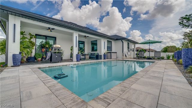 4211 10th ST SW, Lehigh Acres, FL 33976