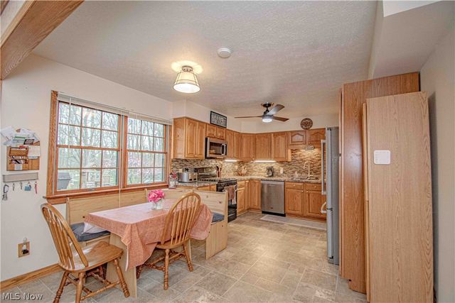 2989 Fair Oaks Drive, Norton, OH 44203