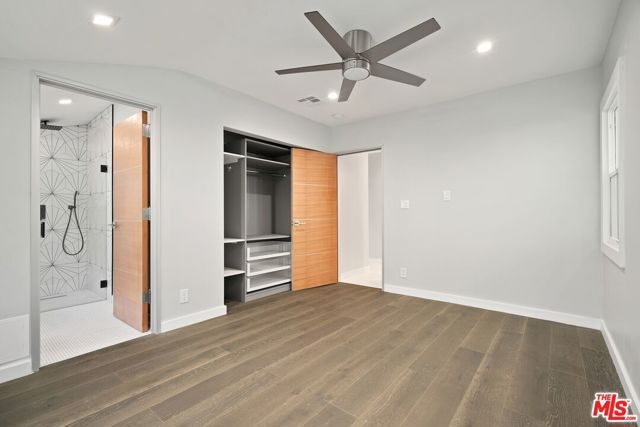 22263 Buena Ventura Street, Woodland Hills (los Angeles), CA 91364