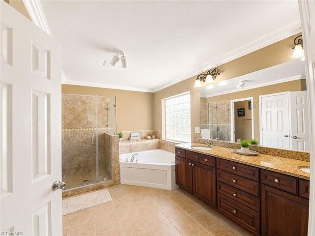 4617 Dry Creek Court, High Point, NC 27265