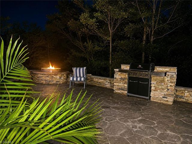 4617 Dry Creek Court, High Point, NC 27265