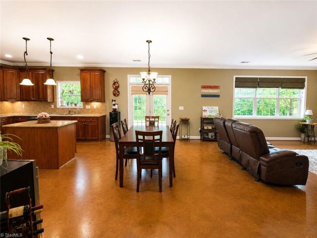 4617 Dry Creek Court, High Point, NC 27265