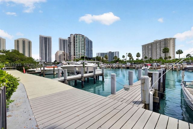 203 Poinciana Dr 103, Sunny Isles Beach, FL 33160