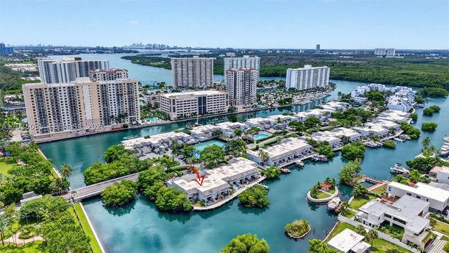 203 Poinciana Dr 103, Sunny Isles Beach, FL 33160