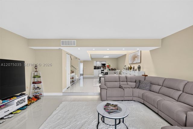 203 Poinciana Dr 103, Sunny Isles Beach, FL 33160