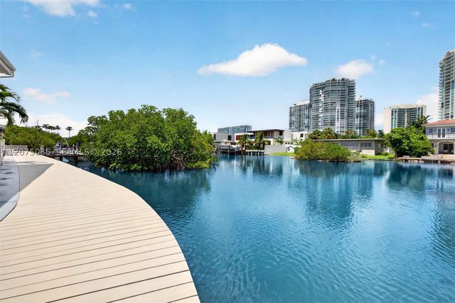 203 Poinciana Dr 103, Sunny Isles Beach, FL 33160