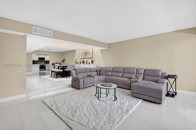 203 Poinciana Dr 103, Sunny Isles Beach, FL 33160