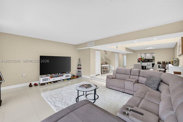 203 Poinciana Dr 103, Sunny Isles Beach, FL 33160