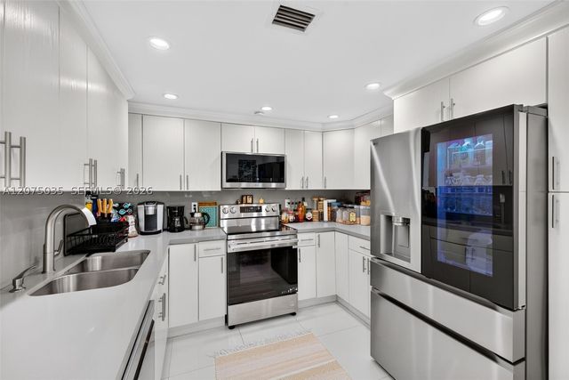 203 Poinciana Dr 103, Sunny Isles Beach, FL 33160