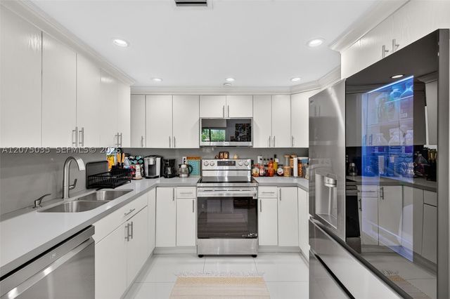 203 Poinciana Dr 103, Sunny Isles Beach, FL 33160