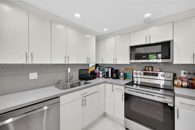 203 Poinciana Dr 103, Sunny Isles Beach, FL 33160