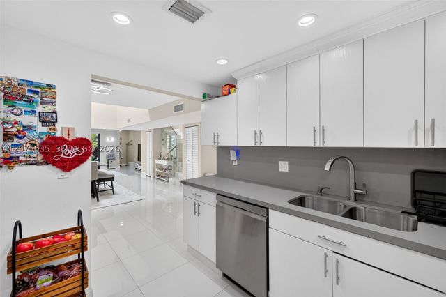 203 Poinciana Dr 103, Sunny Isles Beach, FL 33160