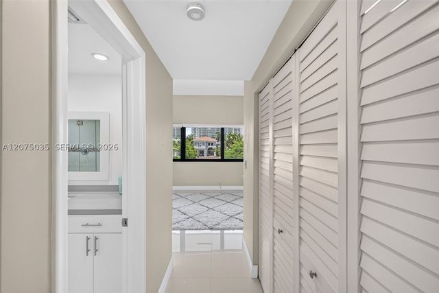 203 Poinciana Dr 103, Sunny Isles Beach, FL 33160