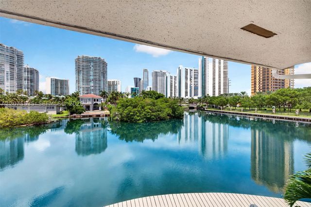 203 Poinciana Dr 103, Sunny Isles Beach, FL 33160