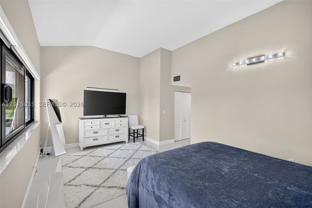 203 Poinciana Dr 103, Sunny Isles Beach, FL 33160