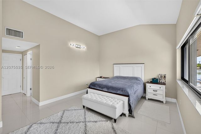 203 Poinciana Dr 103, Sunny Isles Beach, FL 33160