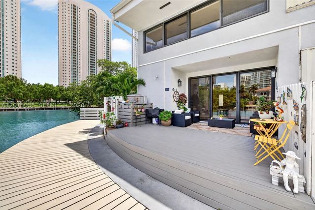 203 Poinciana Dr 103, Sunny Isles Beach, FL 33160