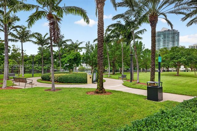 203 Poinciana Dr 103, Sunny Isles Beach, FL 33160