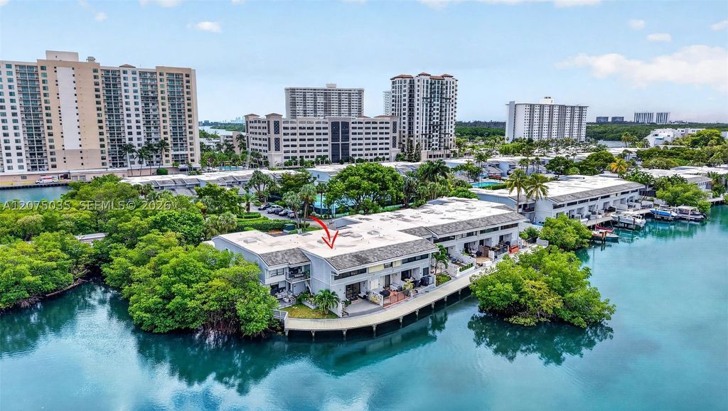 203 Poinciana Dr 103, Sunny Isles Beach, FL 33160