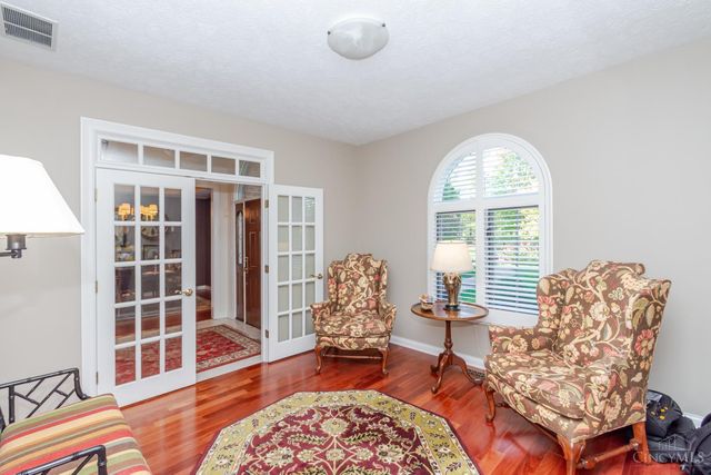 1053 Charter Place, Centerville, OH 45458