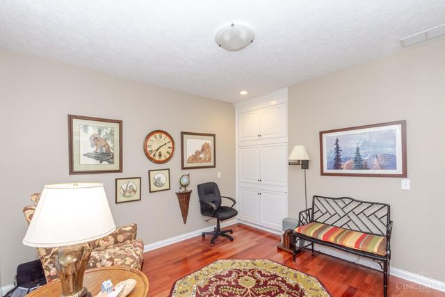 1053 Charter Place, Centerville, OH 45458