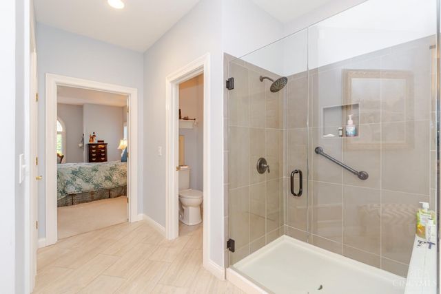 1053 Charter Place, Centerville, OH 45458