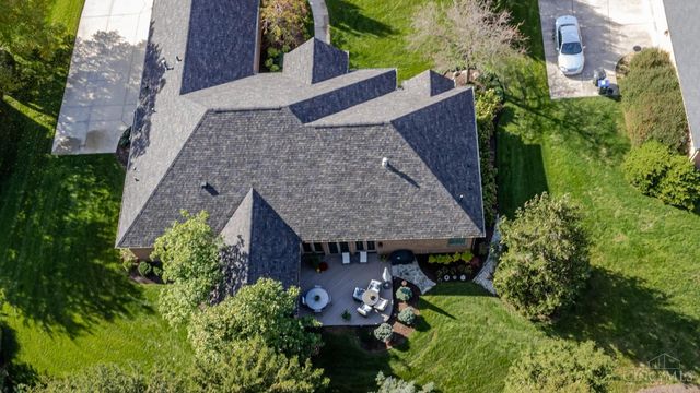 1053 Charter Place, Centerville, OH 45458