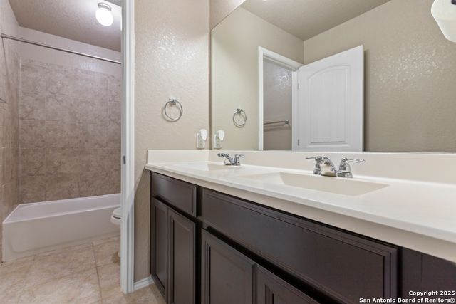 10419 Bulwark Peak, Converse, TX 78109