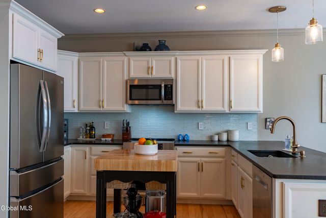 10 Maria Lane, Saratoga Springs, NY 12866